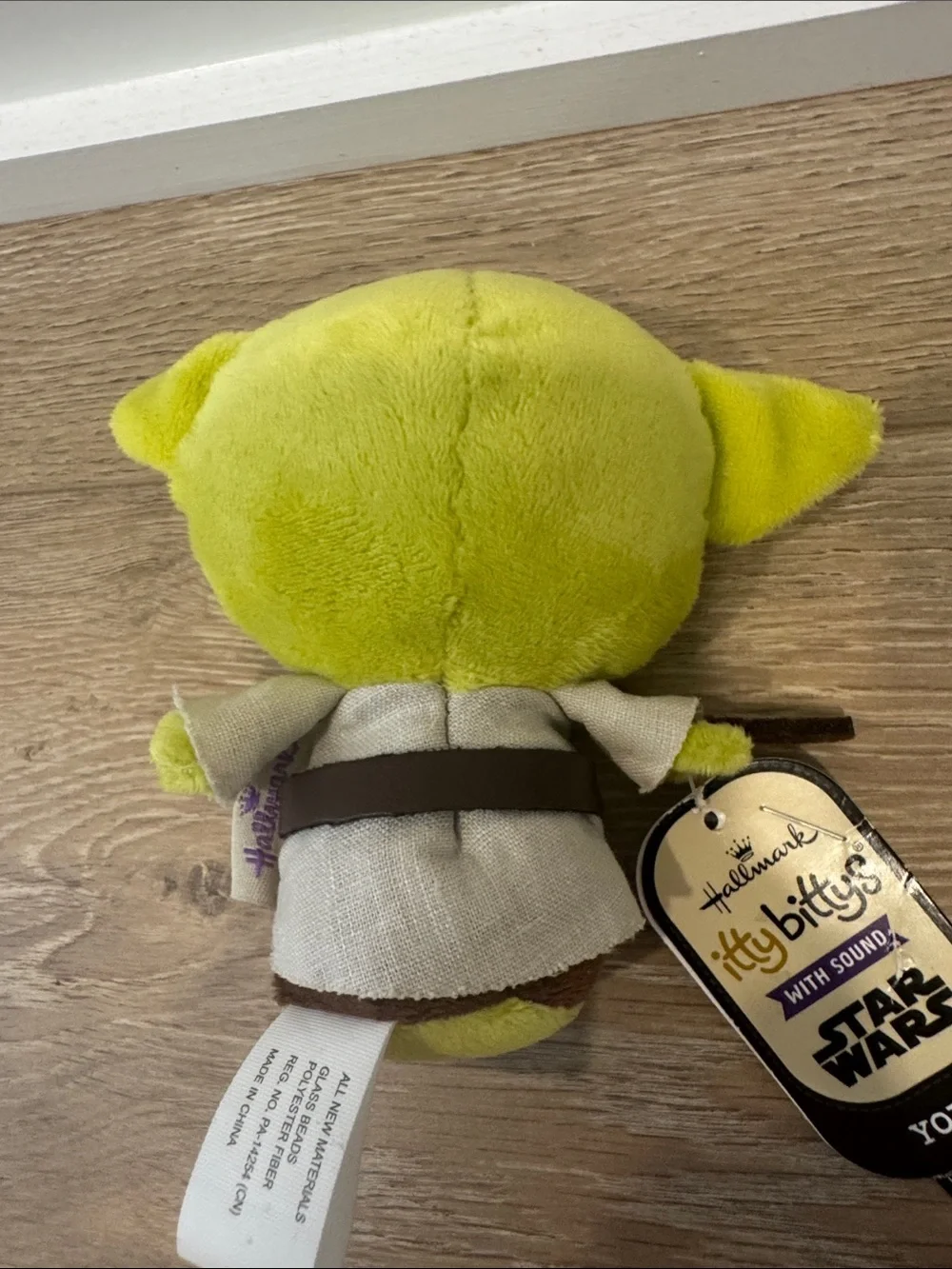 NWT Hallmark itty bittys Yoda Plush - Light Green and Brown